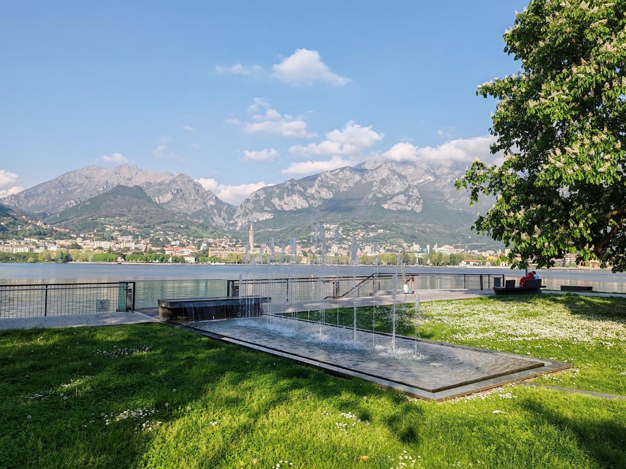 Silla House - A Due Passi Dal Lago Malgrate Buitenkant foto